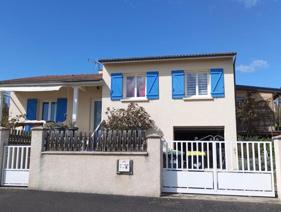 Maison 6 Personnes Billom Экстерьер фото